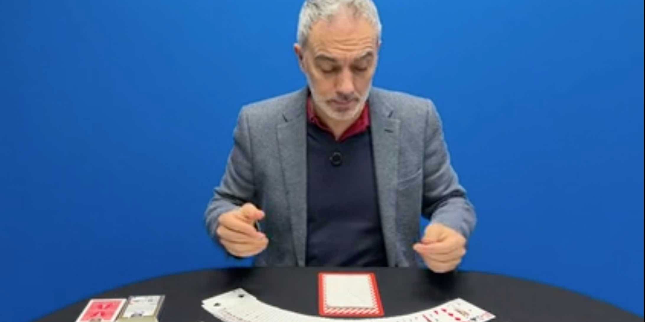 Cargar video: La distinta - Demo